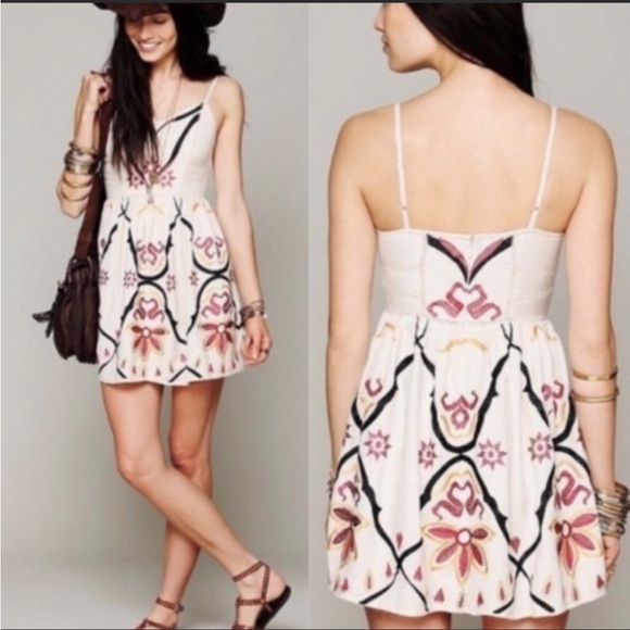 Free People Garden Party Tea Cream Embroidered Fit & Flare Mini Dress Size 10 - Picture 2 of 7